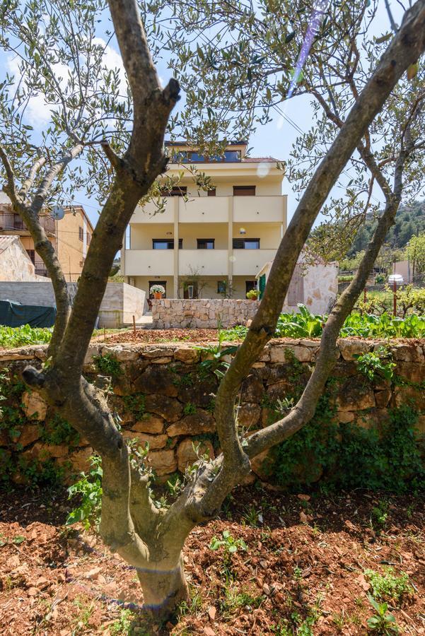 Apartmani Marko I Ana Marina Kültér fotó