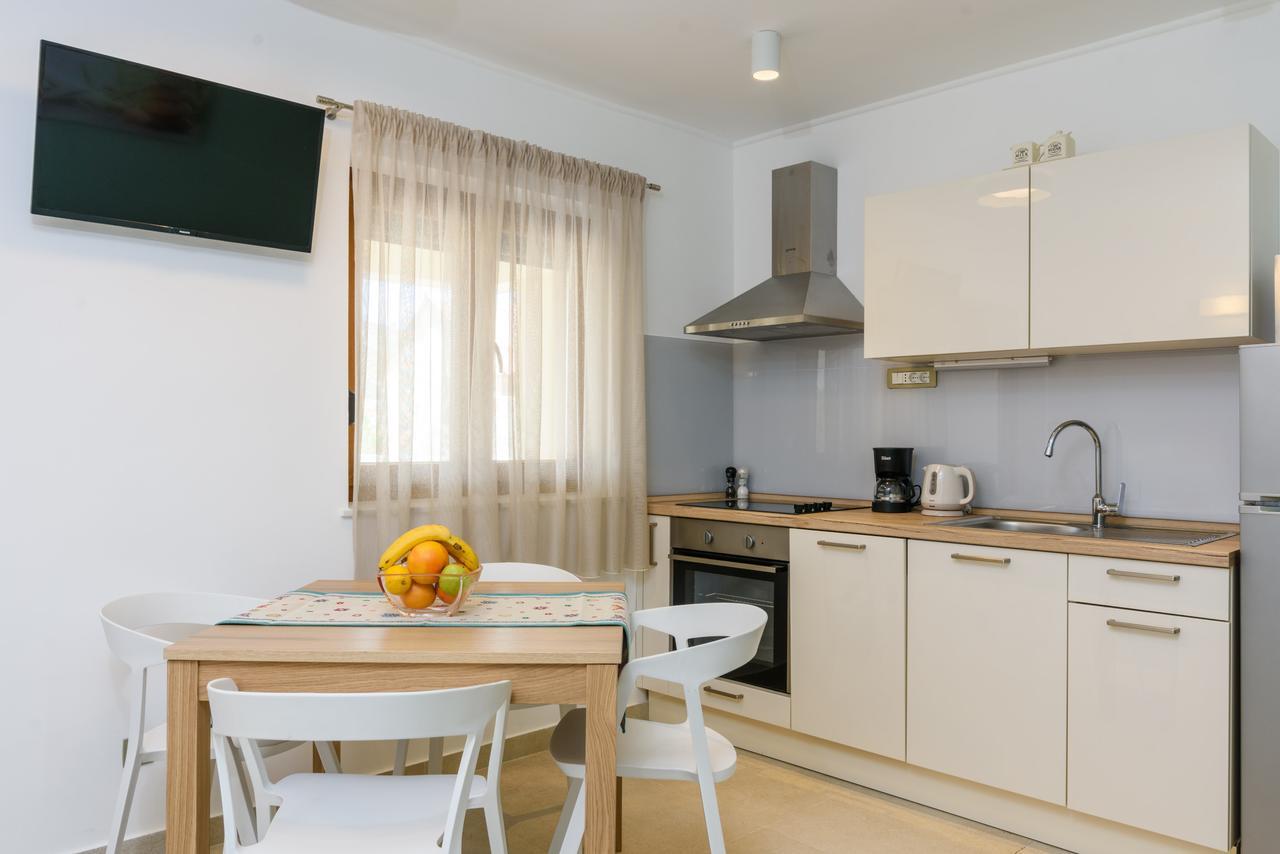 Apartmani Marko I Ana Marina Kültér fotó