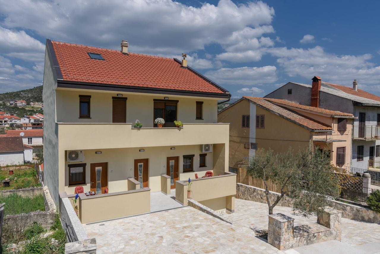 Apartmani Marko I Ana Marina Kültér fotó
