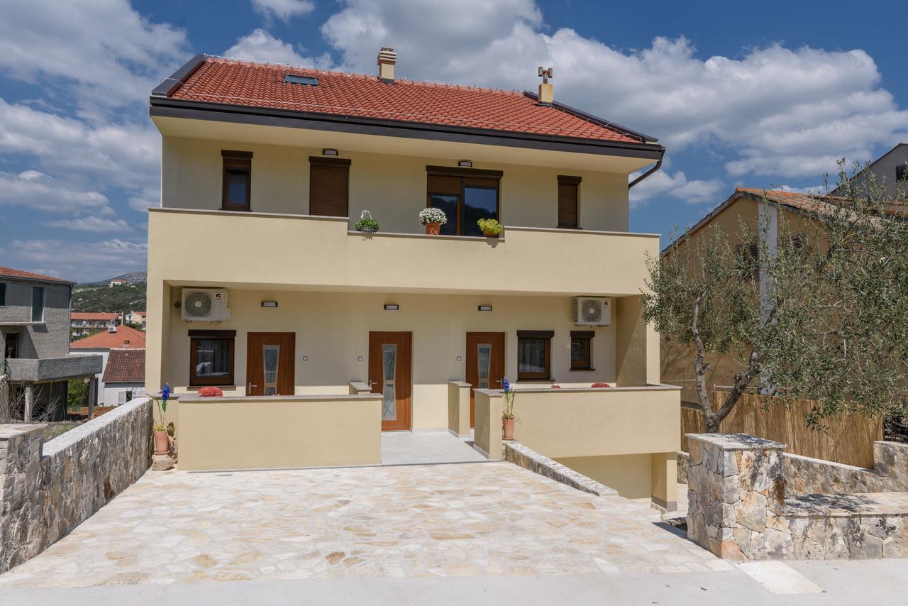 Apartmani Marko I Ana Marina Kültér fotó