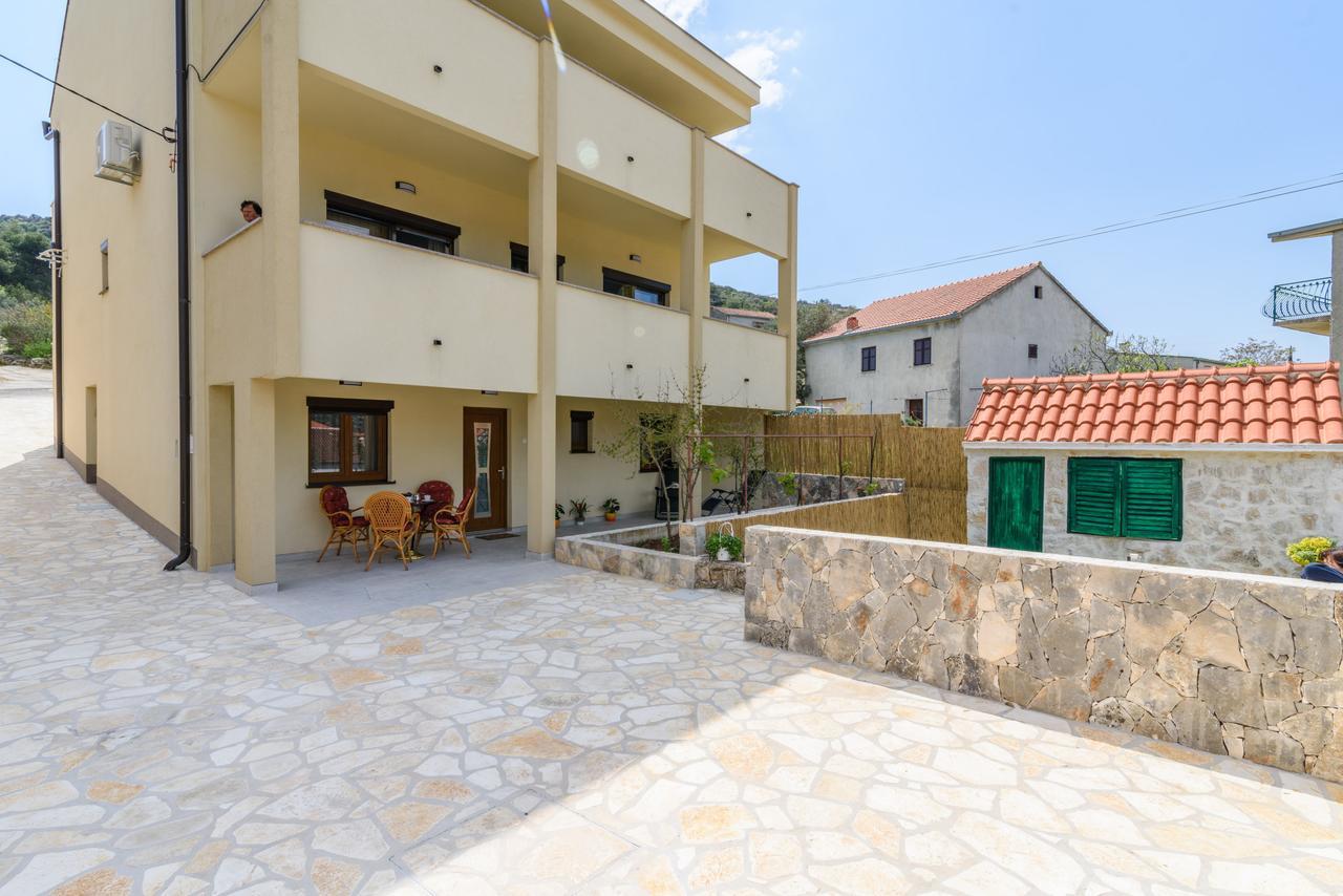 Apartmani Marko I Ana Marina Kültér fotó