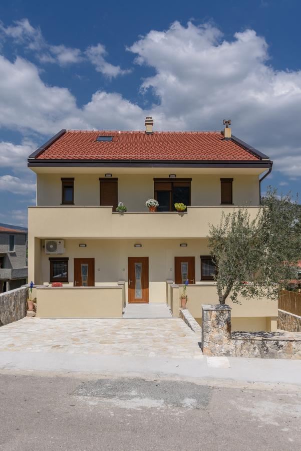 Apartmani Marko I Ana Marina Kültér fotó